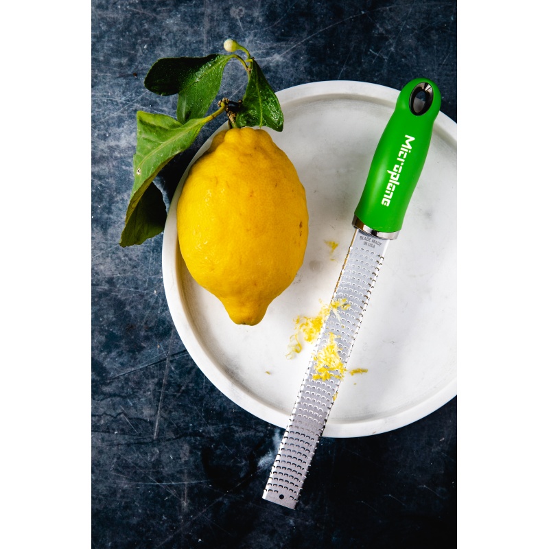 Microplane_Premium_Classic_Zester_46720_Green_Amalfi_Lemon.jpg